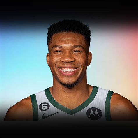 giannis antetokounmpo idade.